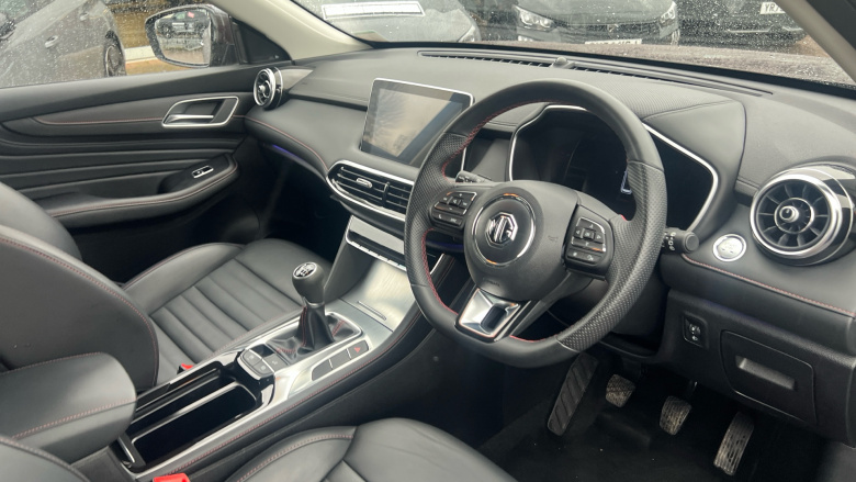 MG HS 1.5 T-GDI Trophy 5dr Petrol Hatchback